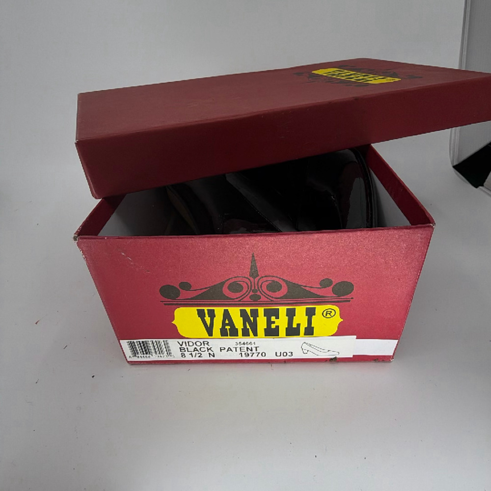 Vaneli Vidor Black Patent Leather 8.5 N Pump - Picture 8 of 8